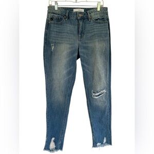 KanCan Junior's Lightwash Distressed Raw Hem‎ Denim Jeans Size 7